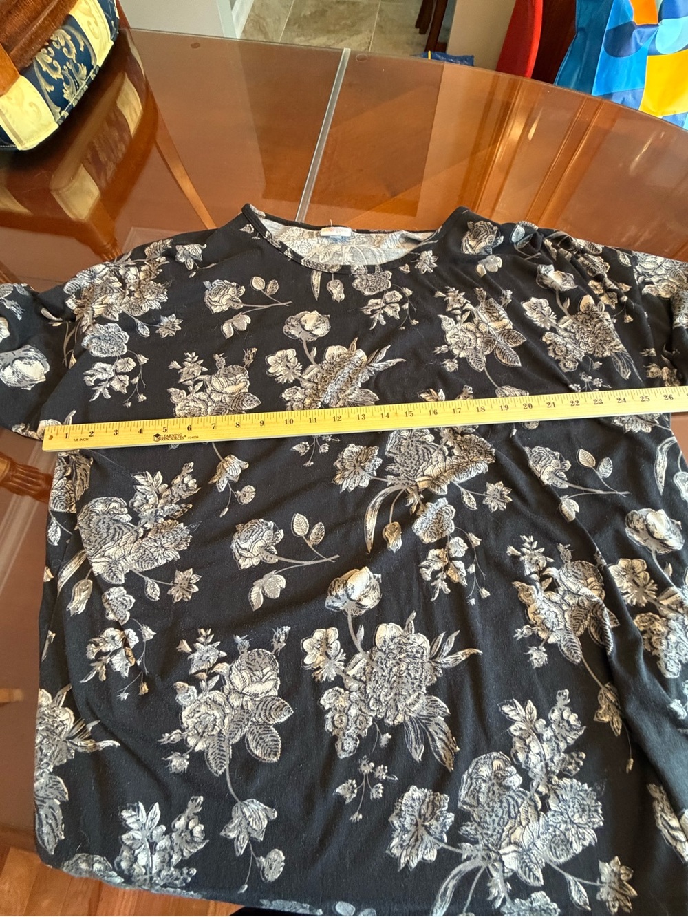 LuLaRoe Black Floral Scoop Neck Tunic - Picture 4 of 6
